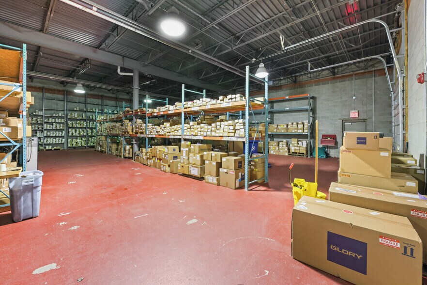 More Photos Of 16172 Imperial Pky, Strongsville Service For Sale