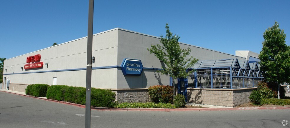 More Photos Of 2700 Oro Dam Blvd E, Oroville Freestanding For Lease