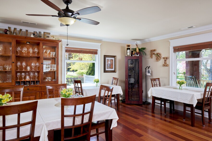 More Photos Of 527 Catherine St, Walla Walla Hospitality For Sale
