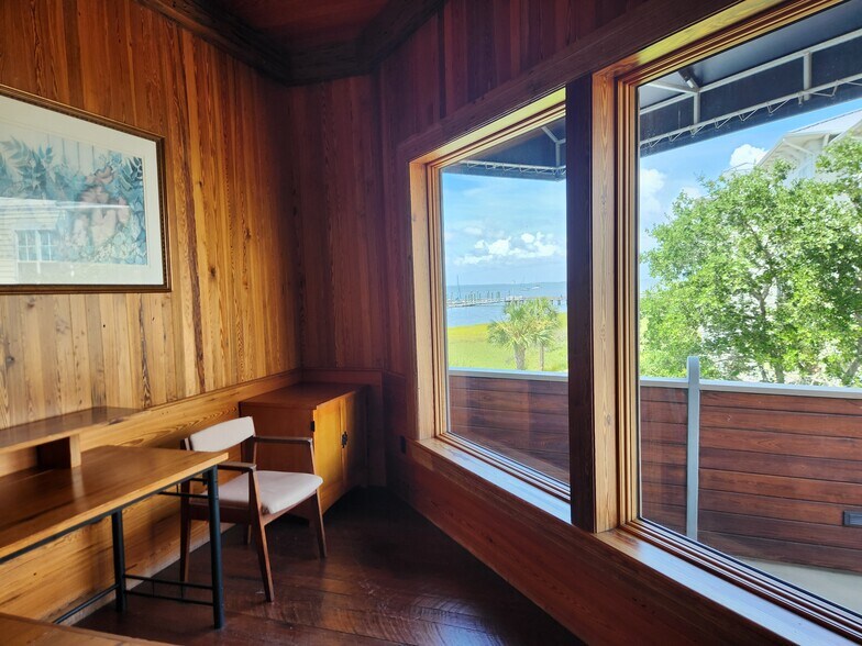 More Photos Of 202 Marina Dr, Saint Simons Island Office For Lease