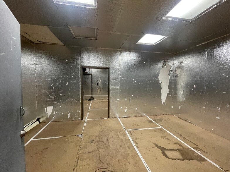 More Photos Of 413-415 E 119th St, New York Warehouse For Lease