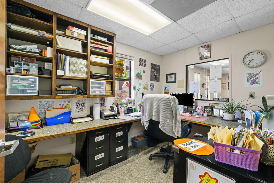More Photos Of 310 Terrell Rd, Franklin Office For Sale