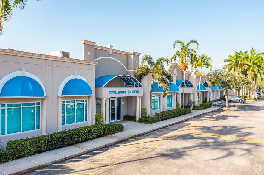More Photos Of 2860 W State Road 84, Fort Lauderdale Office For Sale