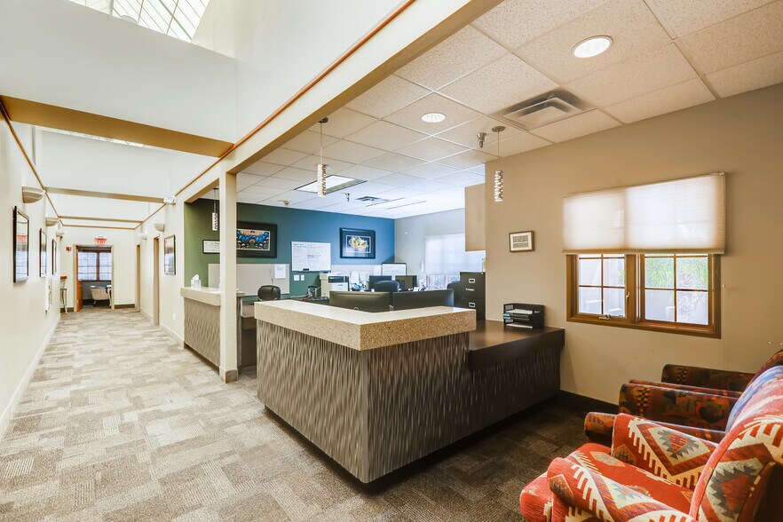 More Photos Of 4765 S Lakeshore Dr, Tempe Medical For Sale