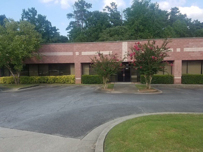 More Photos Of 5105 Old Ellis Pt, Roswell Office For Lease