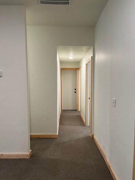 More Photos Of 202 Main St, Stevensville Storefront Retail Office For Lease