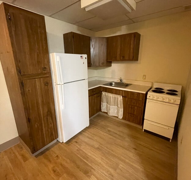 More Photos Of 27 Sunnyside Ave, Bemus Point Apartments For Sale