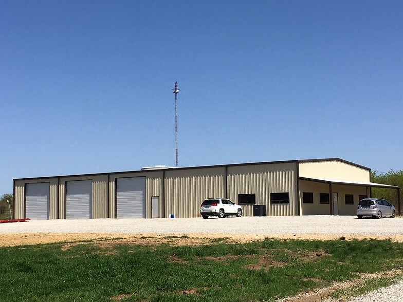 More Photos Of 2346 Seaborn Rd, Ponder Unknown For Lease