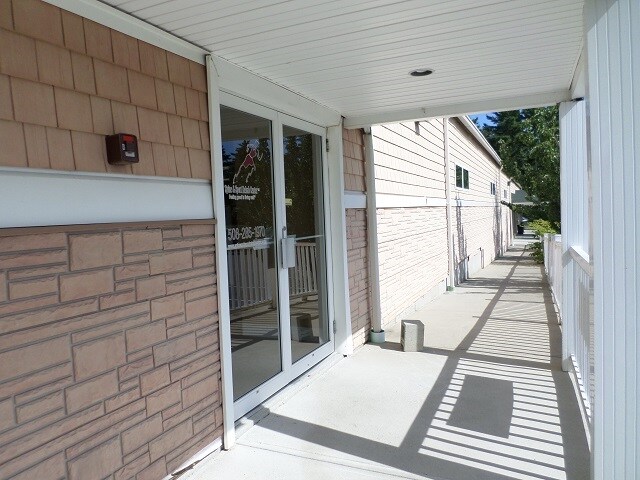 More Photos Of 314 E Main St, Norton Office For Lease