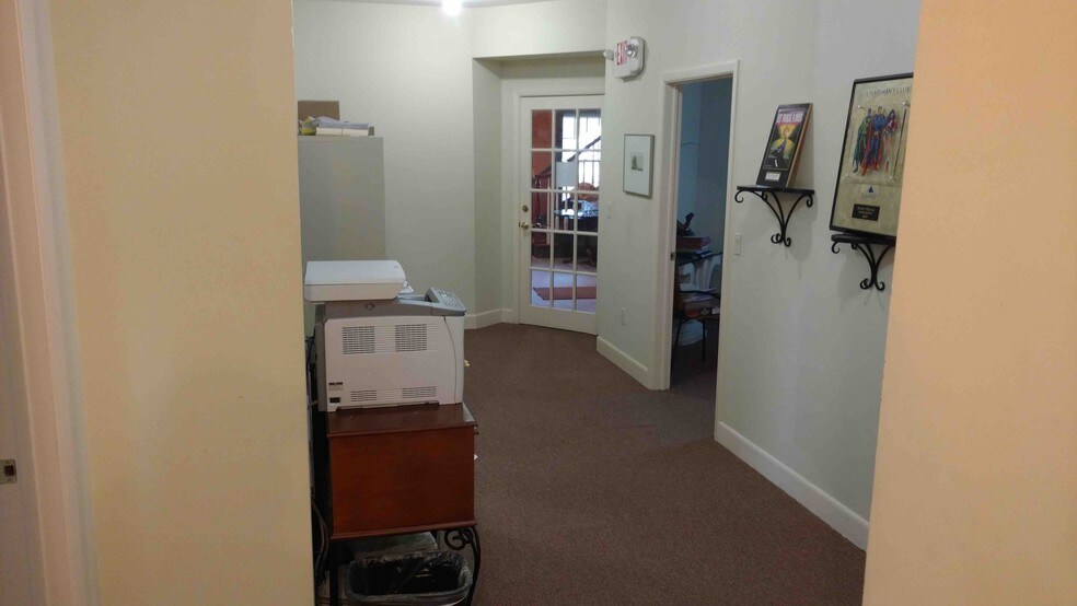 More Photos Of 104 Smith Ave, Mount Kisco Office For Lease