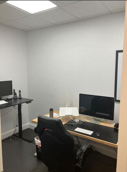 More Photos Of 27 Pine St, New Canaan Coworking Space