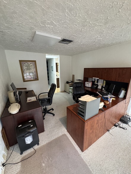 More Photos Of 328 N Ridgewood Ave, Edgewater Office Residential For Lease