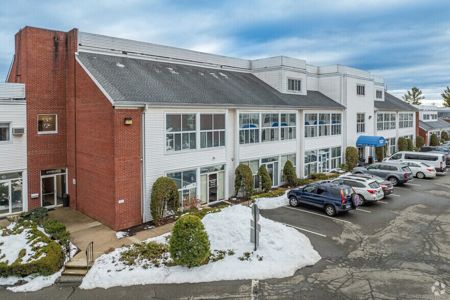 More Photos Of 246 Federal Rd, Brookfield Medical For Sale