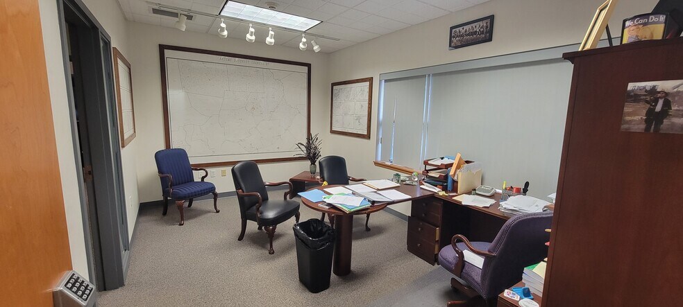 More Photos Of 32 Line St, Dunmore Office For Sale