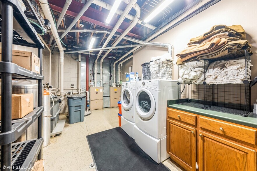 More Photos Of 4629 N Port Washington Rd, Milwaukee Restaurant For Sale