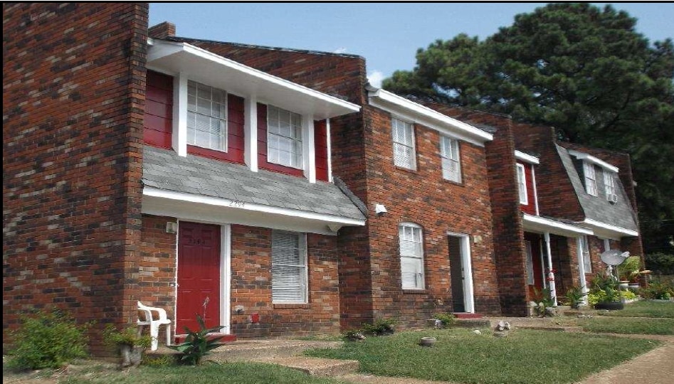 More Photos Of 2295 Candlewyck Cir, Memphis Apartments For Sale