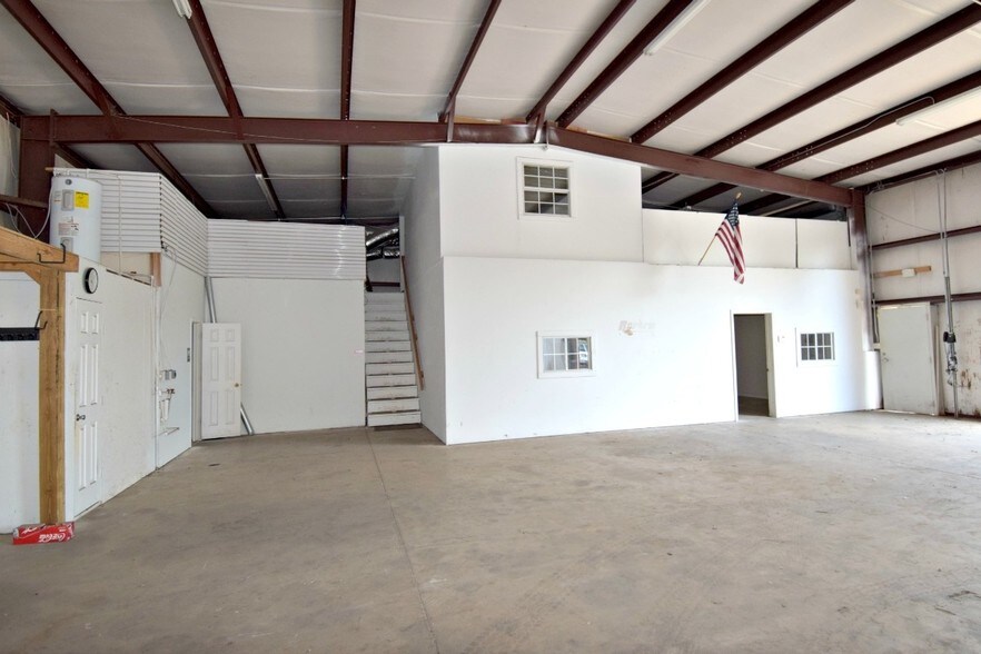 More Photos Of 7301 FM 1488, Magnolia Office For Sale