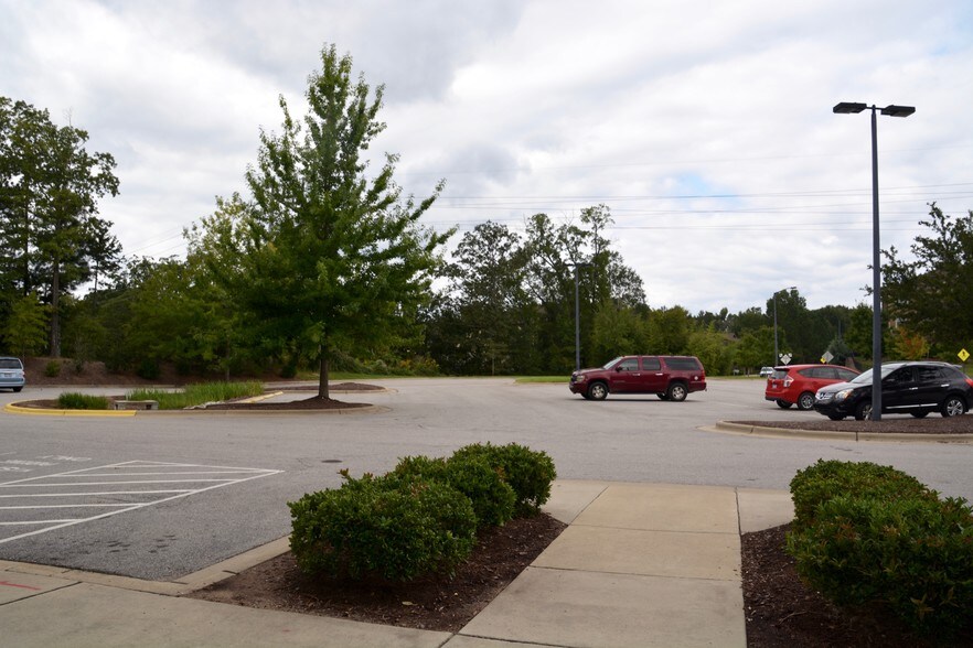 More Photos Of 101 Cosgrove Hill Ave, Chapel Hill Medical For Sale