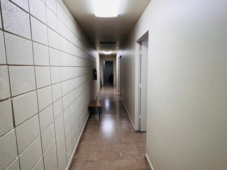 More Photos Of 2219 Fair Park Ave, Los Angeles Warehouse For Lease