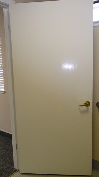 More Photos Of 40 Union Way, Vacaville Warehouse For Lease