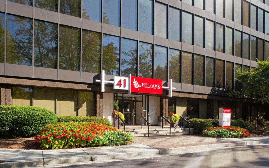 More Photos Of 41 Perimeter Ctr E, Atlanta Office For Lease