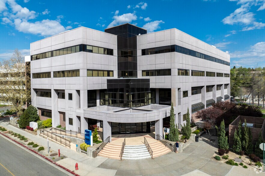 More Photos Of 343 Elm St, Reno Medical For Lease