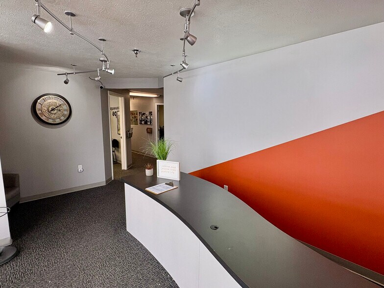 More Photos Of 4260 Ralph Jones Dr, South Bend Warehouse For Sale