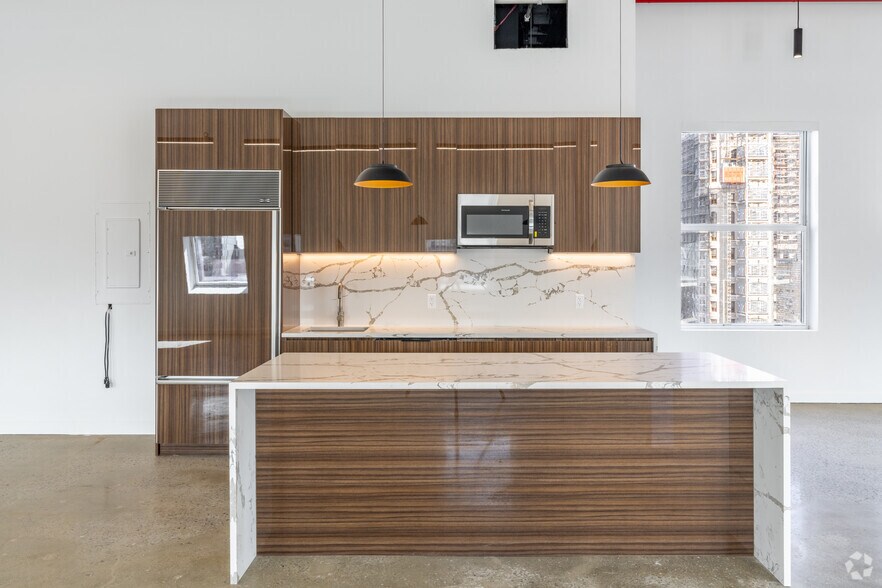 More Photos Of 156 Fifth Ave, New York Coworking Space