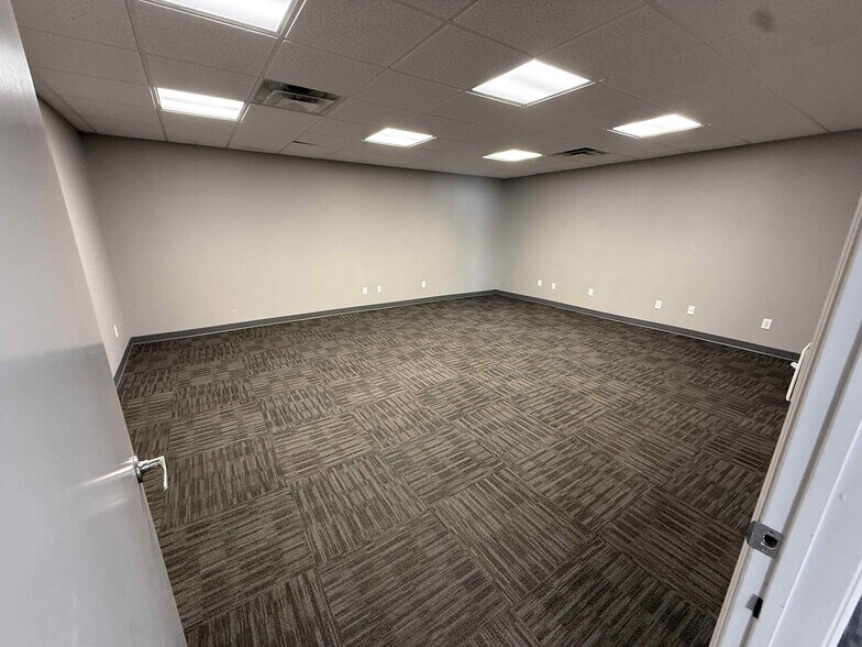 More Photos Of 3223 1st Ave SE, Cedar Rapids Medical For Sale