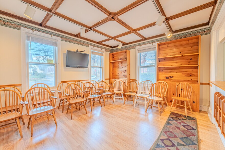 More Photos Of 177 W High St, Somerville Medical For Sale