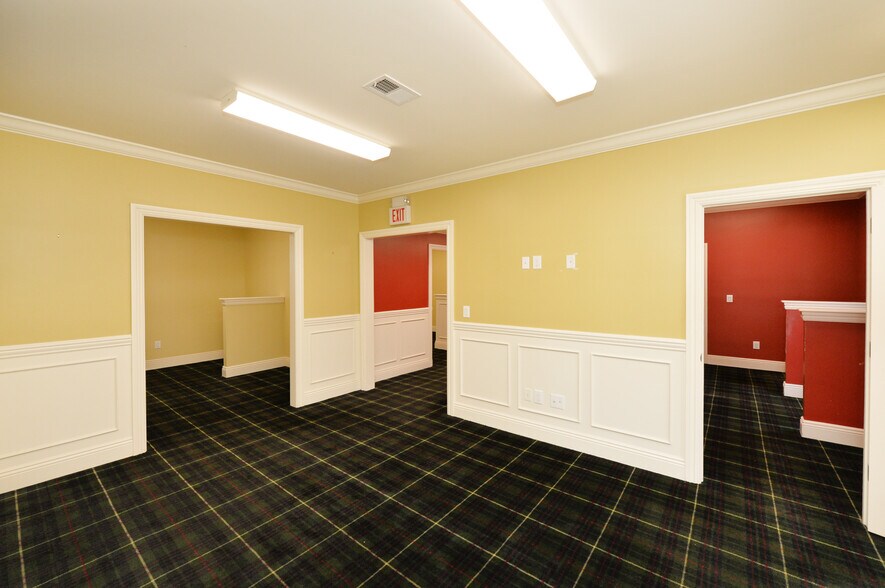 More Photos Of 45-47 E Main St, Ramsey Office Residential For Lease