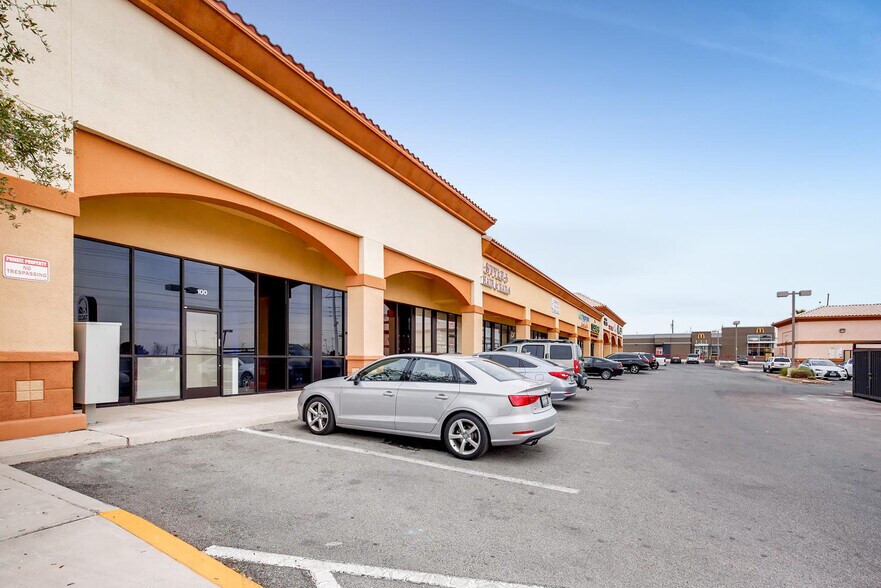 More Photos Of 3585 S Durango Dr, Las Vegas Unknown For Lease