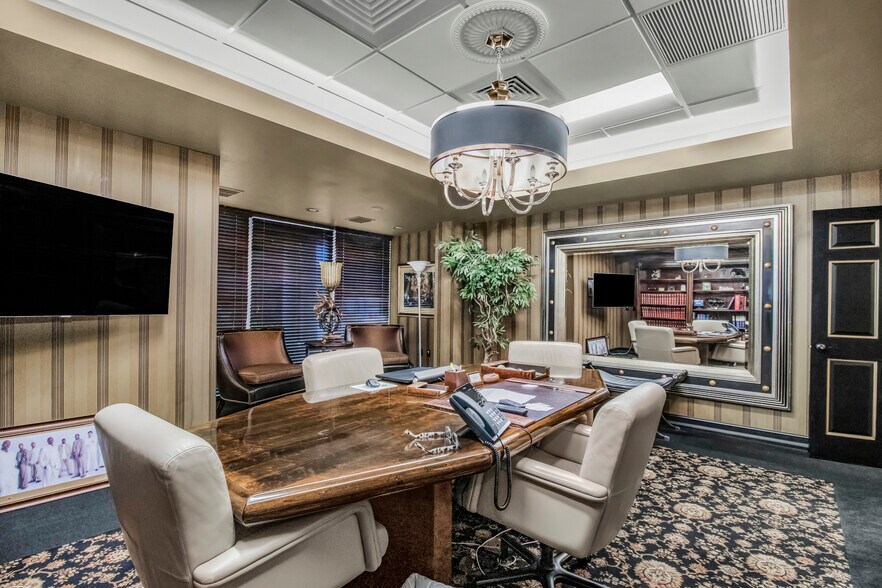 More Photos Of 71 NE 27th Ave, Pompano Beach Office For Sale