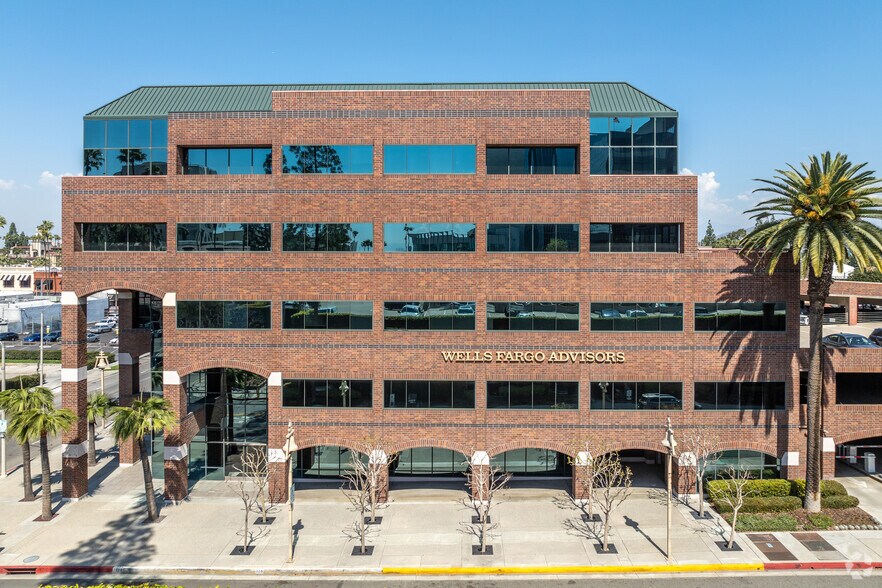 More Photos Of 3880 Lemon St, Riverside Office For Lease