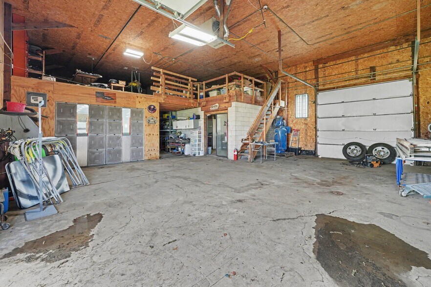 More Photos Of 9602 133rd Ave, Cedar Lake Showroom For Sale