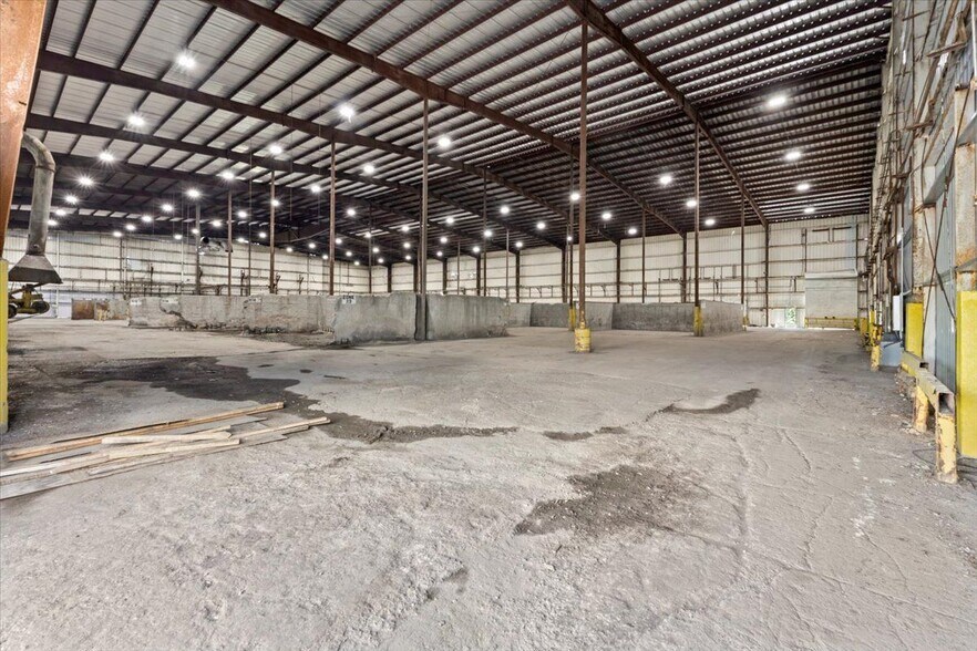 More Photos Of 1230 Pottertown Rd, Midway Distribution For Sale