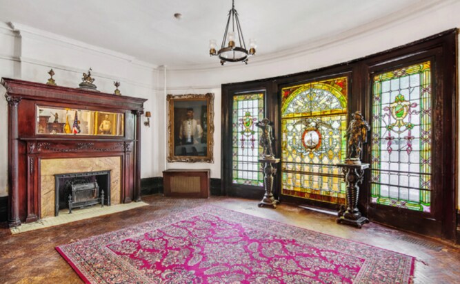 More Photos Of 307 W 91st St, New York Specialty For Lease