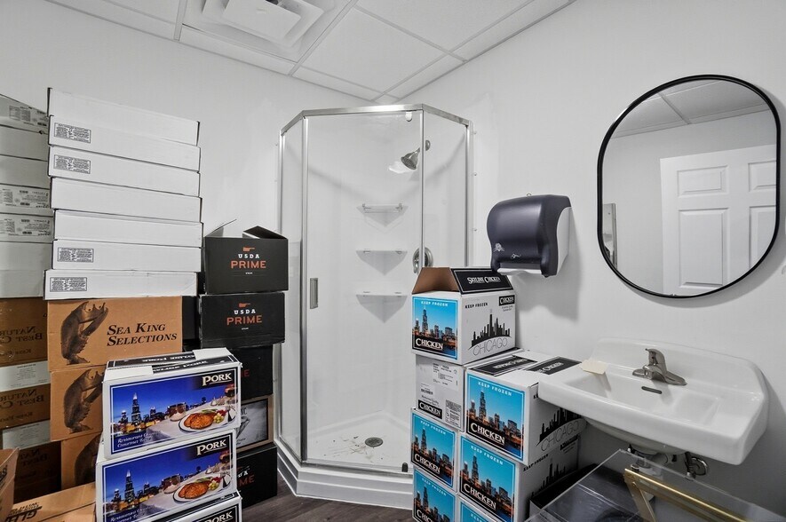 More Photos Of 110 W Main St, Deshler General Retail For Sale