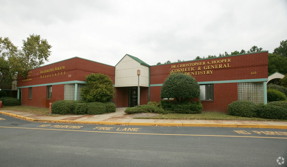 Primary Photo Of 840 First Colonial Rd, Virginia Beach Medical For Lease