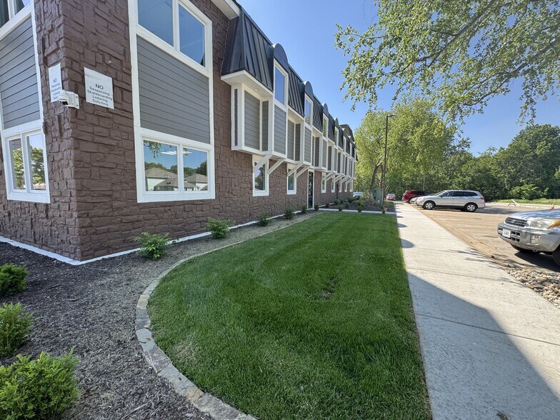 More Photos Of 7211 NW 83rd St, Kansas City Medical For Sale