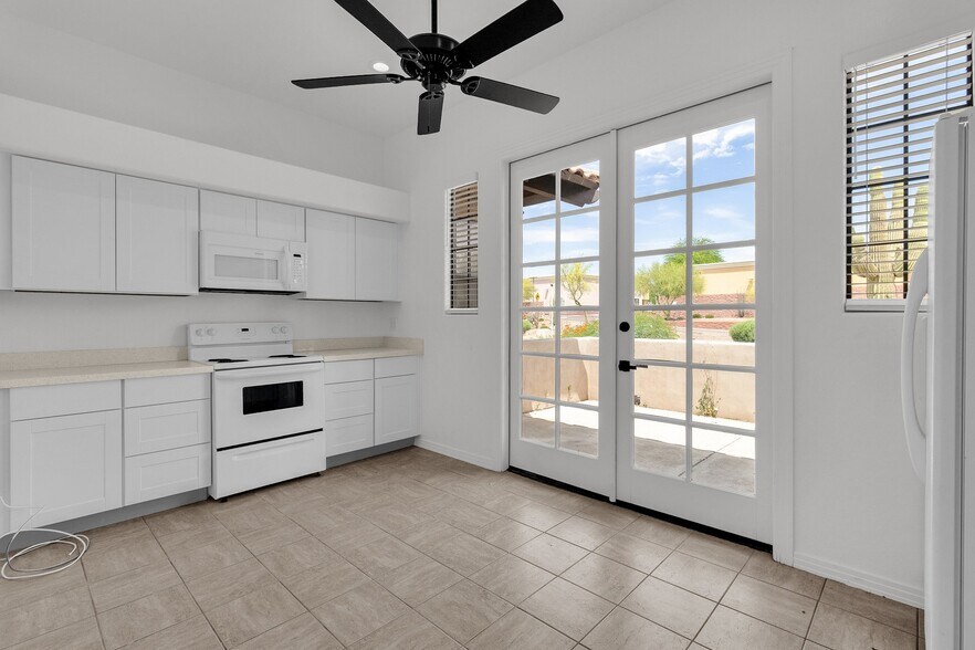 More Photos Of 16927 E Saguaro Blvd, Fountain Hills Medical For Sale