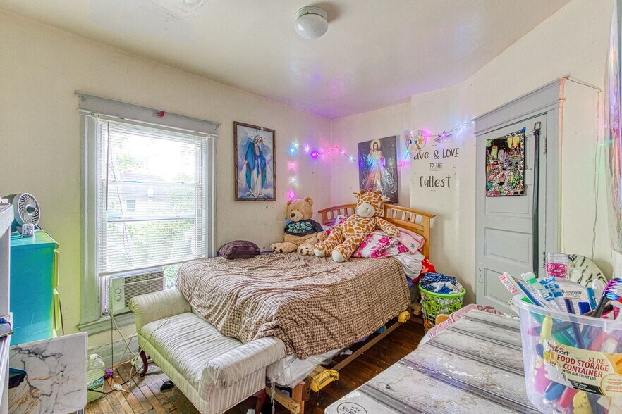 More Photos Of 423 W Grand Blvd, Detroit Apartments For Sale