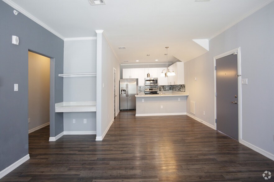 More Photos Of 2604 Avenue K, Bay City Apartments For Sale