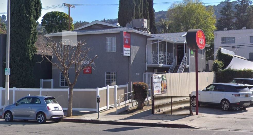 Primary Photo Of 10806 Ventura Blvd, Studio City Office For Lease