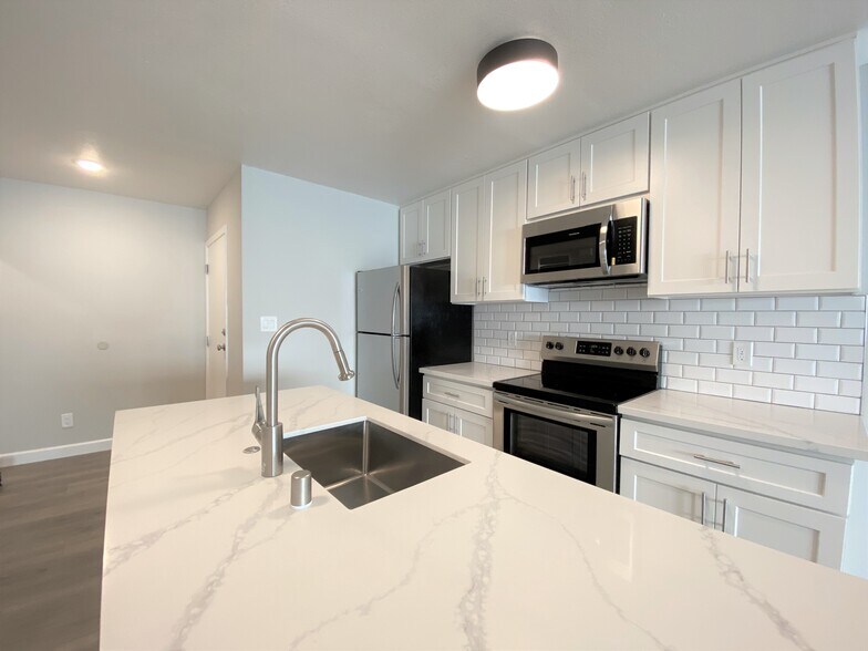 More Photos Of 631 Masonic Way, Belmont Apartments For Sale