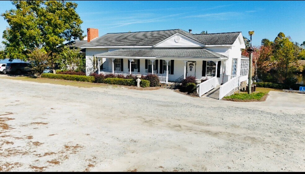 More Photos Of 7512 Hatch Pkwy N, Baxley Specialty For Sale