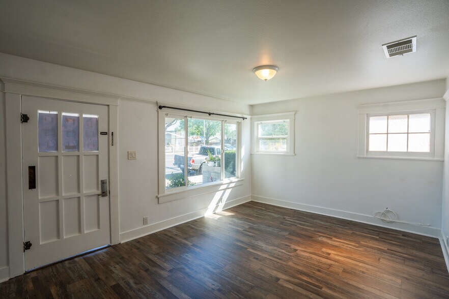 More Photos Of 912 E Commonwealth Ave, Fullerton Apartments For Sale