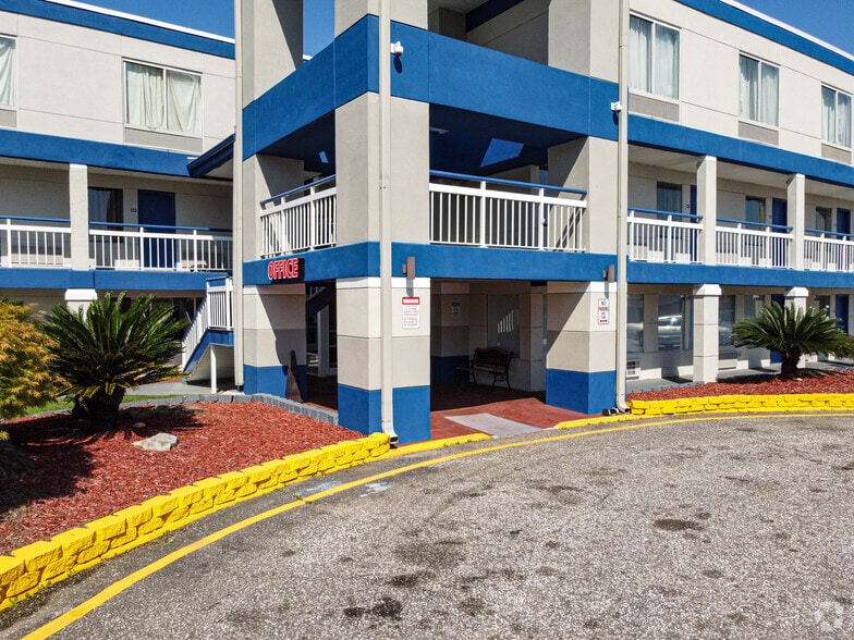 More Photos Of 5601 Carmichael Rd, Montgomery Hotel For Sale