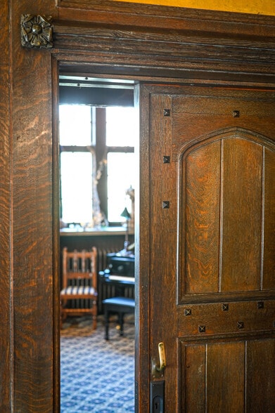 More Photos Of 1272 SW Fillmore St, Topeka Hospitality For Sale