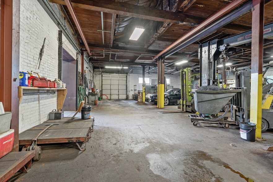 More Photos Of 400 Pearl St, Syracuse Manufacturing For Sale
